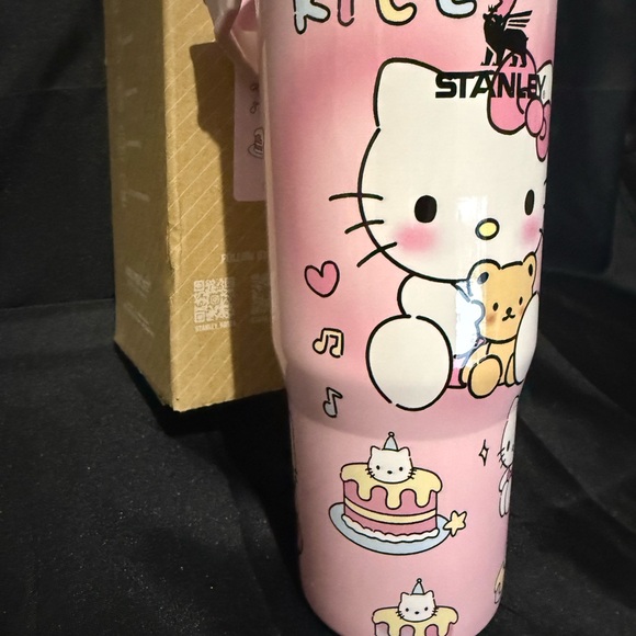 New Stanley 30oz  HK Pink Kitty Teddy Bear Cake Loving Adorable Tumbler - Picture 3 of 11